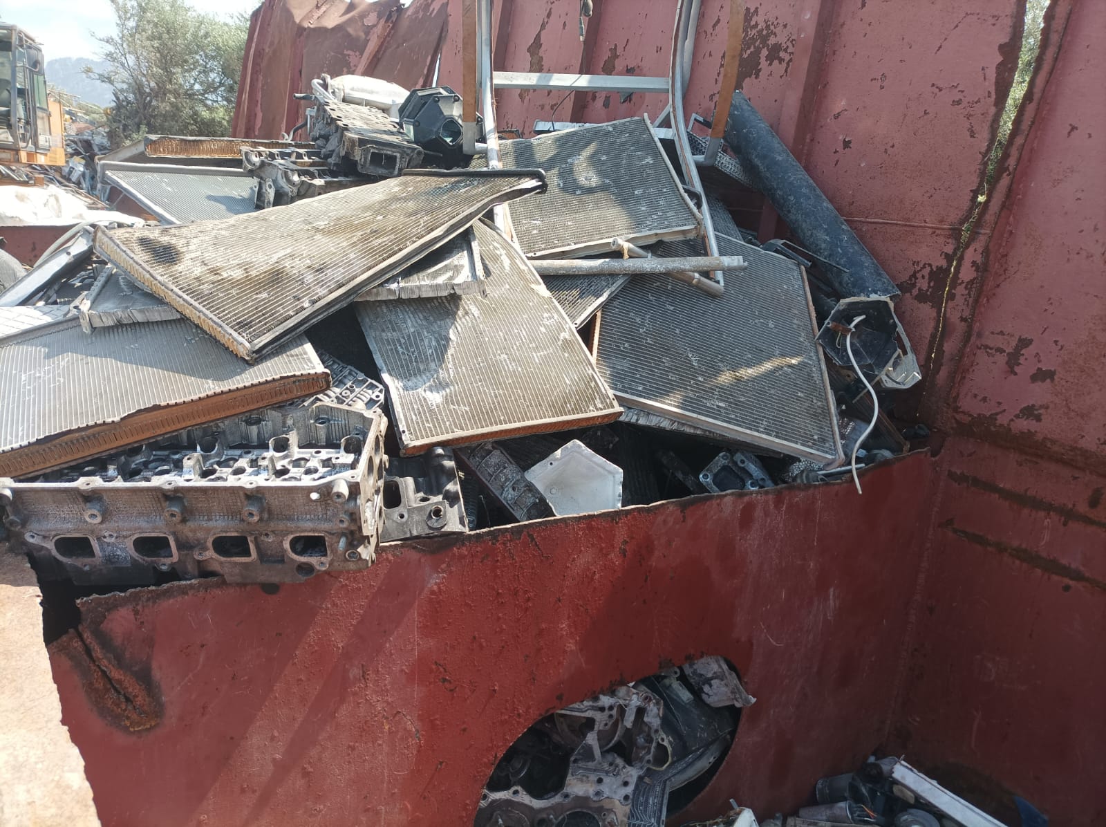 GİRNE GERİ DÖNÜŞÜM >05488586931<